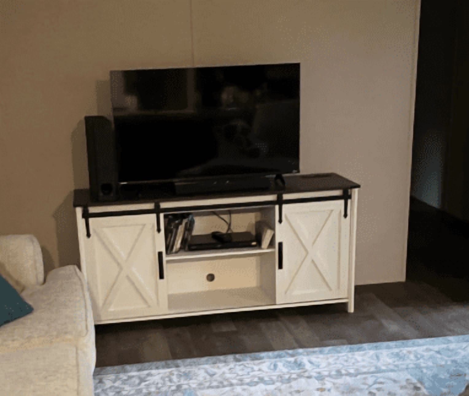 Innovar Modern Farmhouse TV Stand with Power Outlet for TV up to 65", Rustic Entertainment Center W/ Sliding Barn Door & Cabinet, Media TV Console Table with Adjustable Shelve for Living Room, Oak