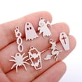 thumbnail image 3 of Colgantes huecos de acero inoxidable con temática de Halloween, colgantes de Calavera, calabaza, vampiro, murciélago, bruja, araña y fantasma para joyería, lote de 5 unidades, 3 of 4