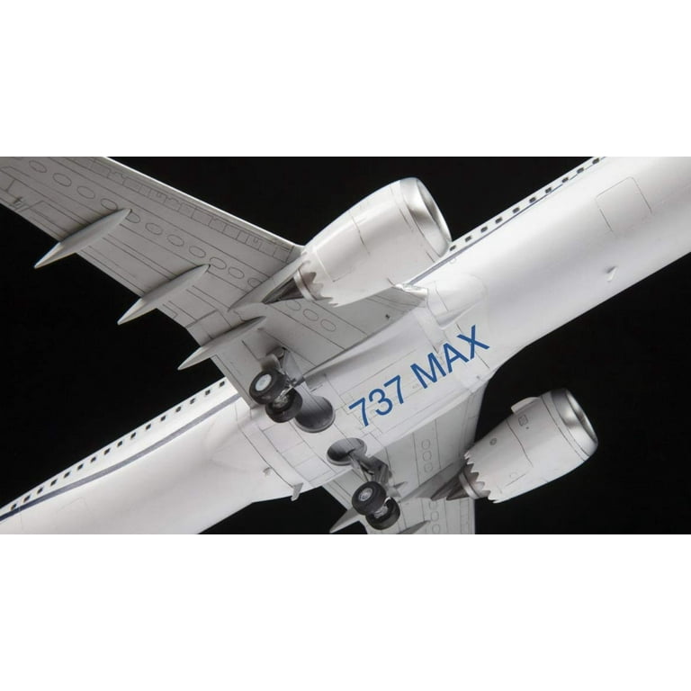 Zvezda ZV7026 - Civil Airliner Boeing 737 MAX - Plastic