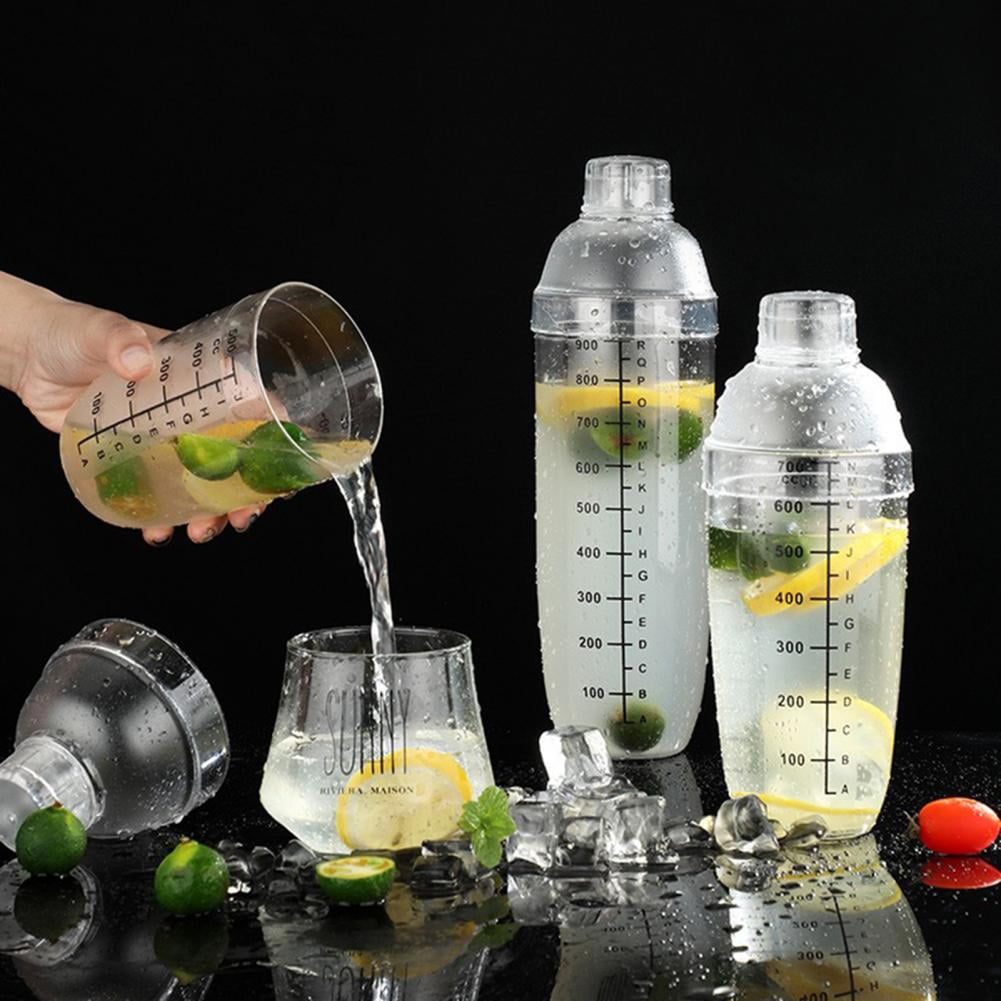 1PC 700ml/24oz Plastic Cocktail Shaker with Scale and Strainer Top, Clear  Plastic Cocktail Shaker Bottle Wine Mixer Bottle Cocktail Tea Measuring