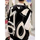 thumbnail image 4 of Suéter de punto sin mangas con estampado gráfico en blanco y negro, chaleco masculino con cuello en V, ropa hippie para hombre, estilo coreano, blusas de algodón con estilo sheap, 4 of 5
