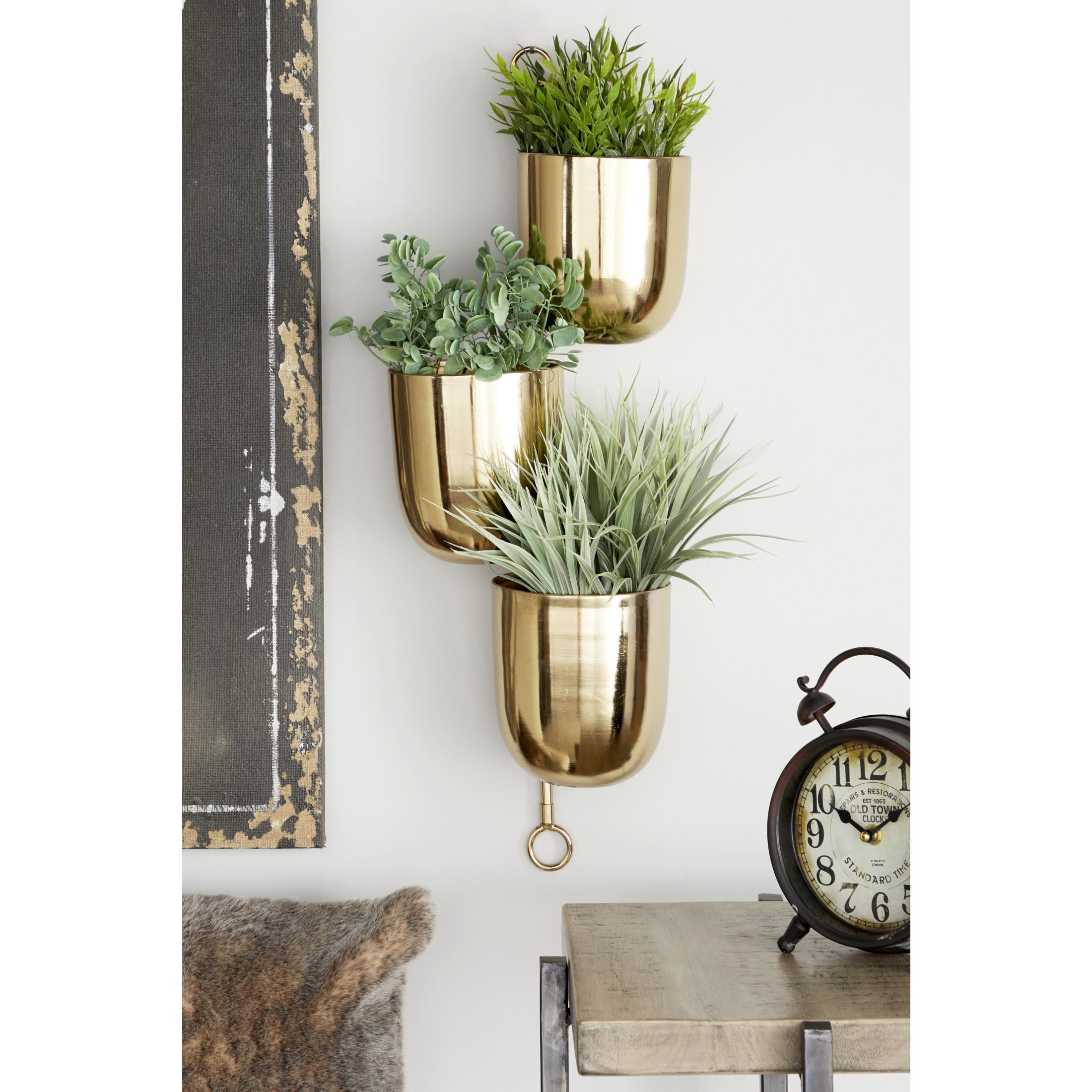 DecMode 12" x 12" x 25" Round Gold Metal Layered Wall Planter
