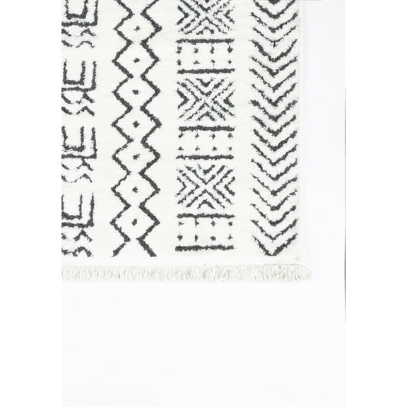 Novogratz Modern Rectangle Area Rug, Ivory, 5'3" X 7'2"