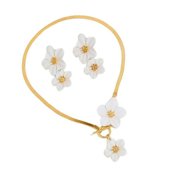 Beautiful Flower Jewelry Set with Earrings Necklace for Fashion Enthusiasts