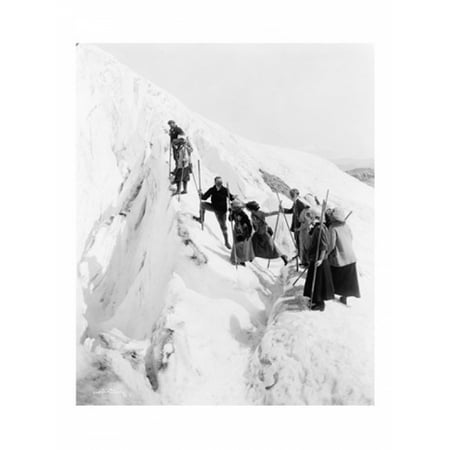 Group of men and women climbing Paradise Glacier in Mt Rainier National Park Washington Poster Print (18 x