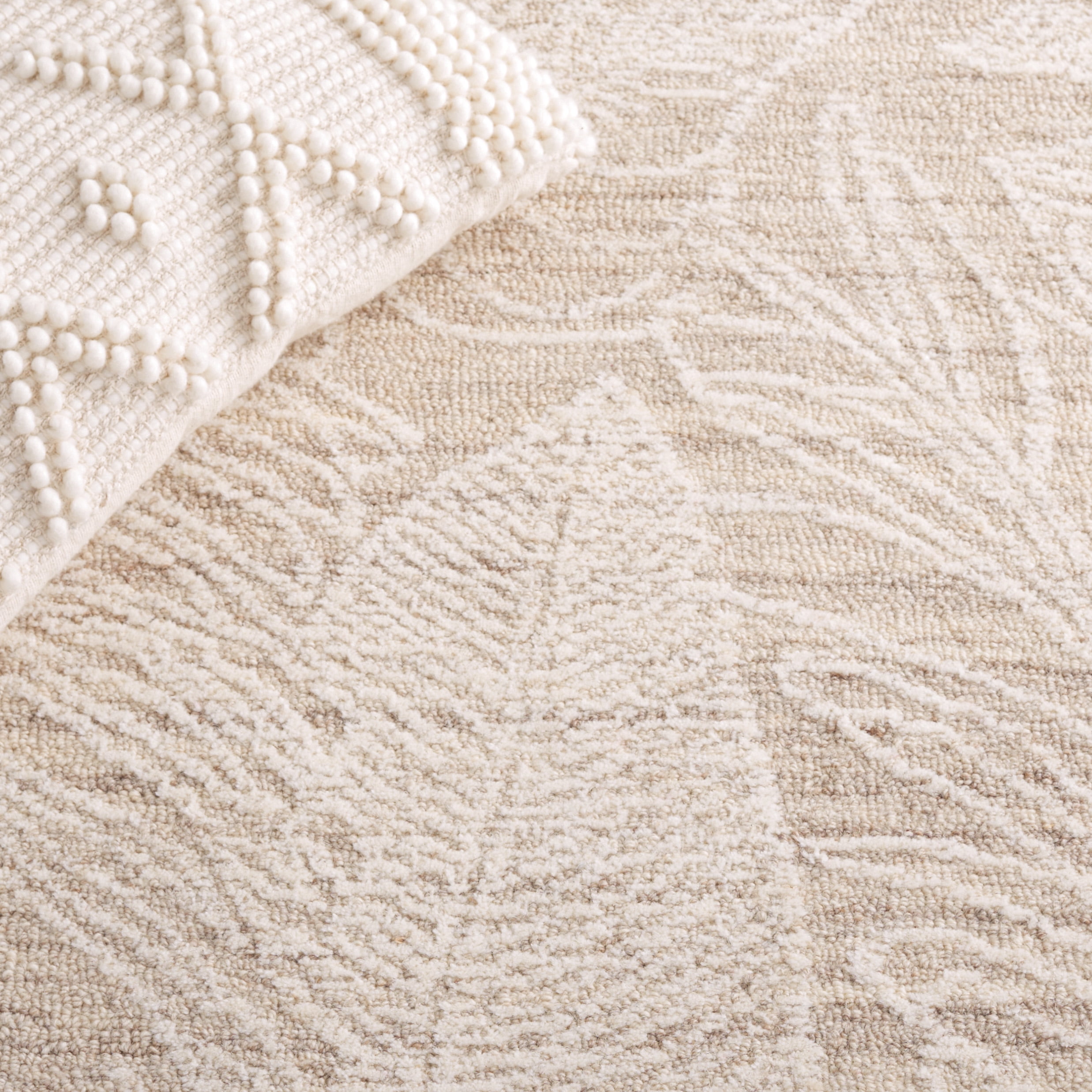 SAFAVIEH Metro Hartley Leaves Area Rug, Beige/Ivory, 8' x 10'