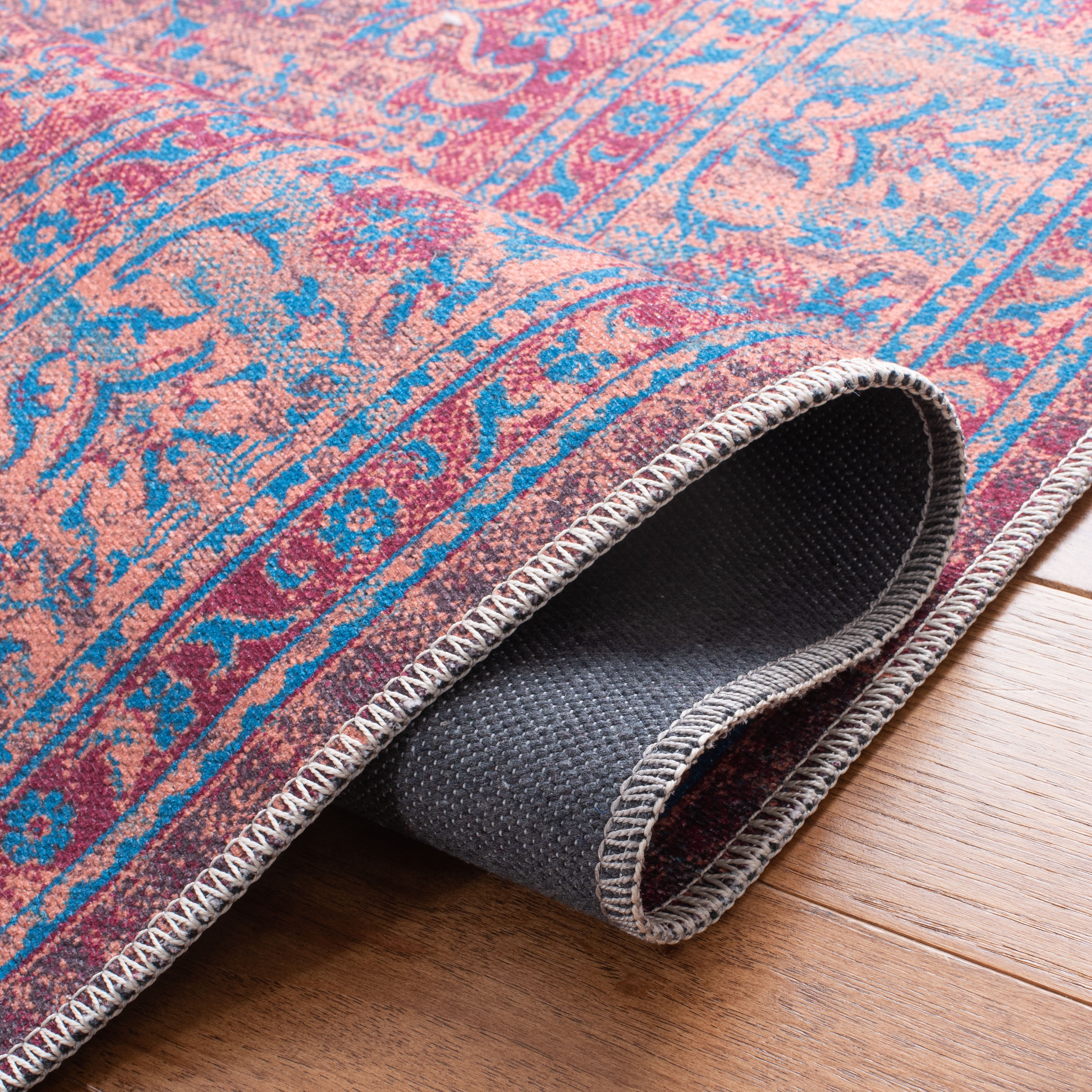 SAFAVIEH Serapi Collection SEP550D Gold / Blue Rug