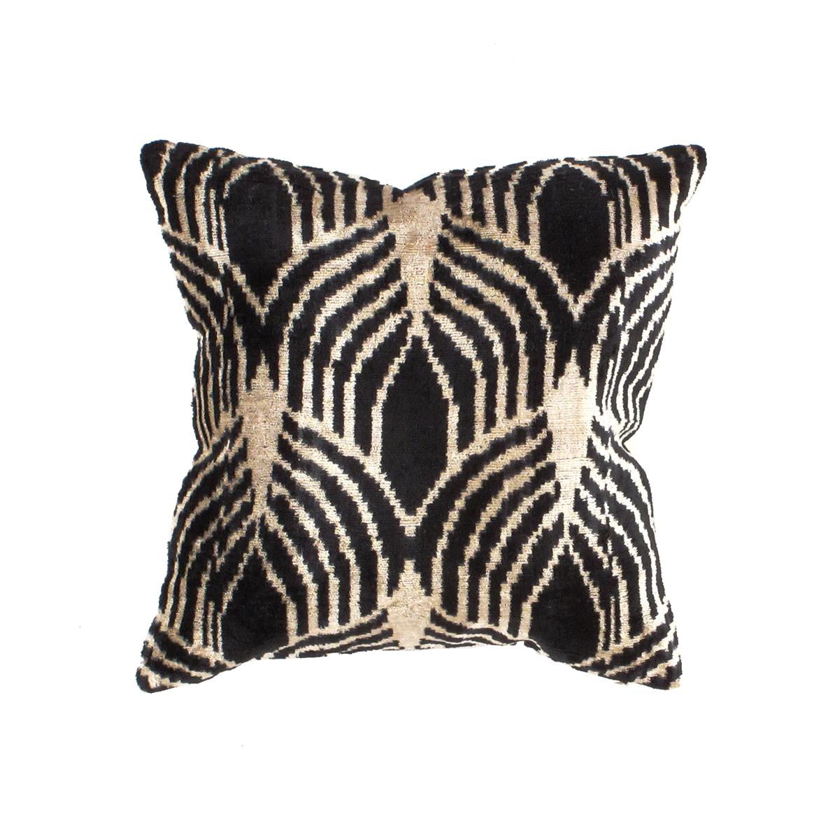 Black Silk Throw Pillows atelieryuwa.ciao.jp