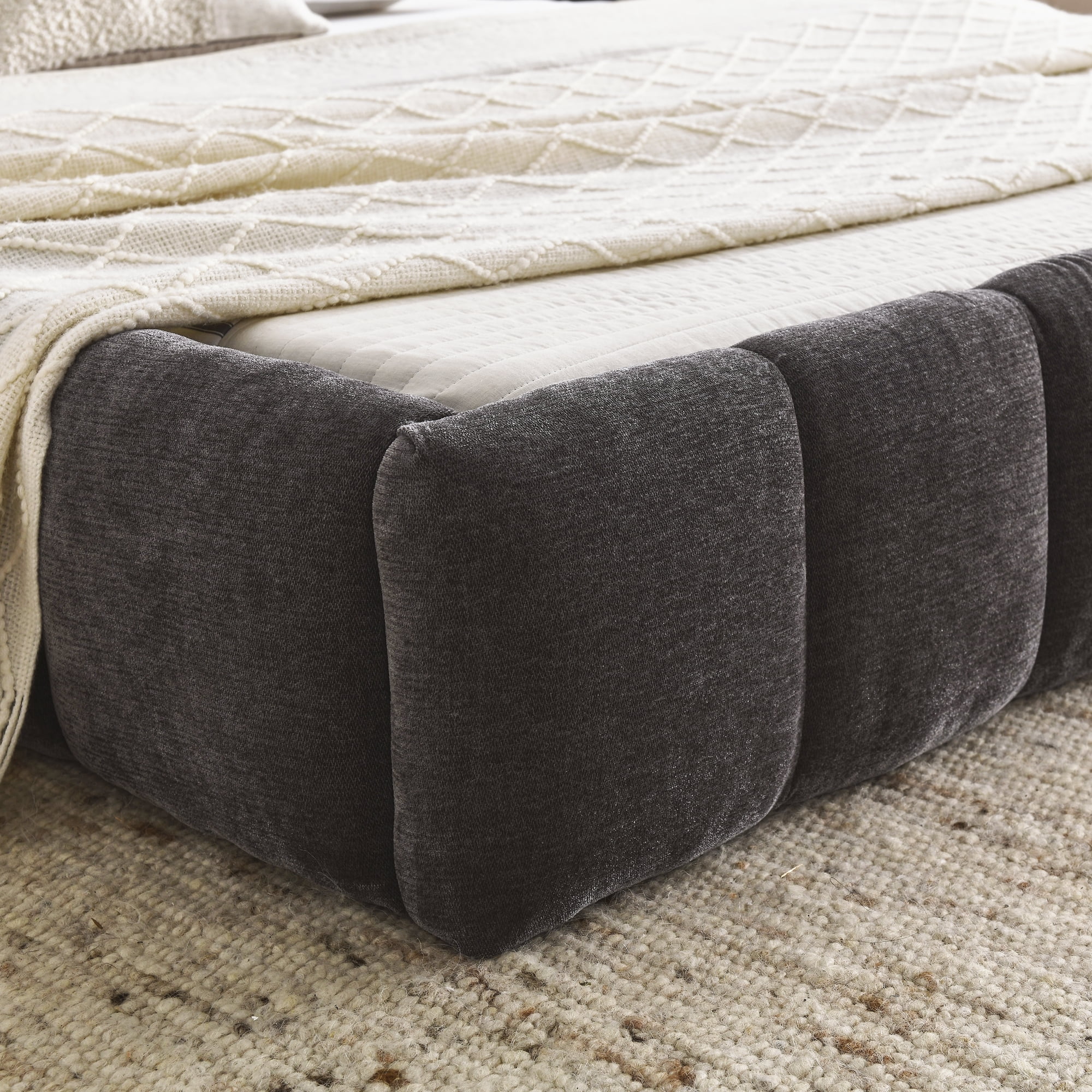 GAKMCIL Modern Queen Size Bed Frame, Chenille Fabric Grounded Queen Size Low Platform Bed with Headboard and Thick Fabric, Easy Assembly, No Box Spring Needed (Gray  68''*86.5''*23.5'')