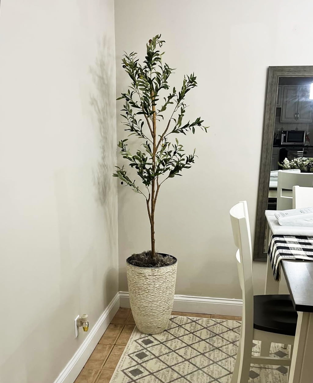 WORTH 21'' Beige Patio Planters Set of 2