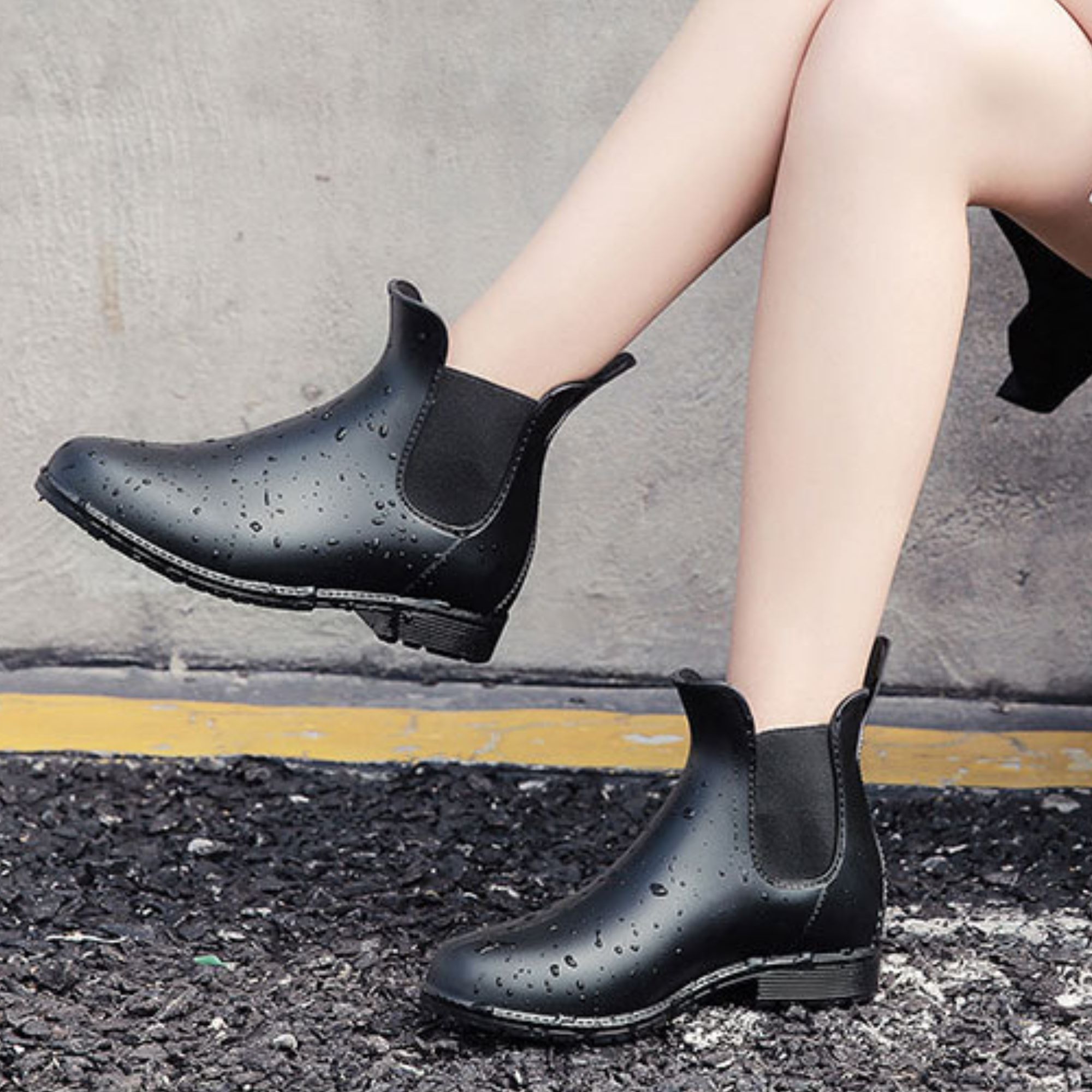 CHICVOMEY Women's Waterproof Chelsea Rain Boots Anti-Slip Rubber Ankle Boots for Gardening Walking & Outdoor Comfort Short Rainboots for Women
