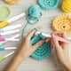 thumbnail image 5 of Juego de 8 Agujas de Crochet Ergonómicas de Gran Tamaño para Hilos Gruesos (6 mm - 20 mm), 5 of 6