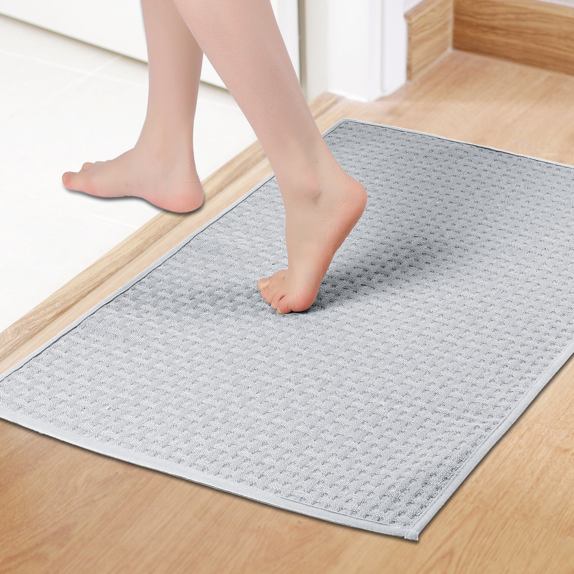 Unique Bargains Weaving Pattern Soft Absorbent Bath Mat Light Grey 16" x 24"