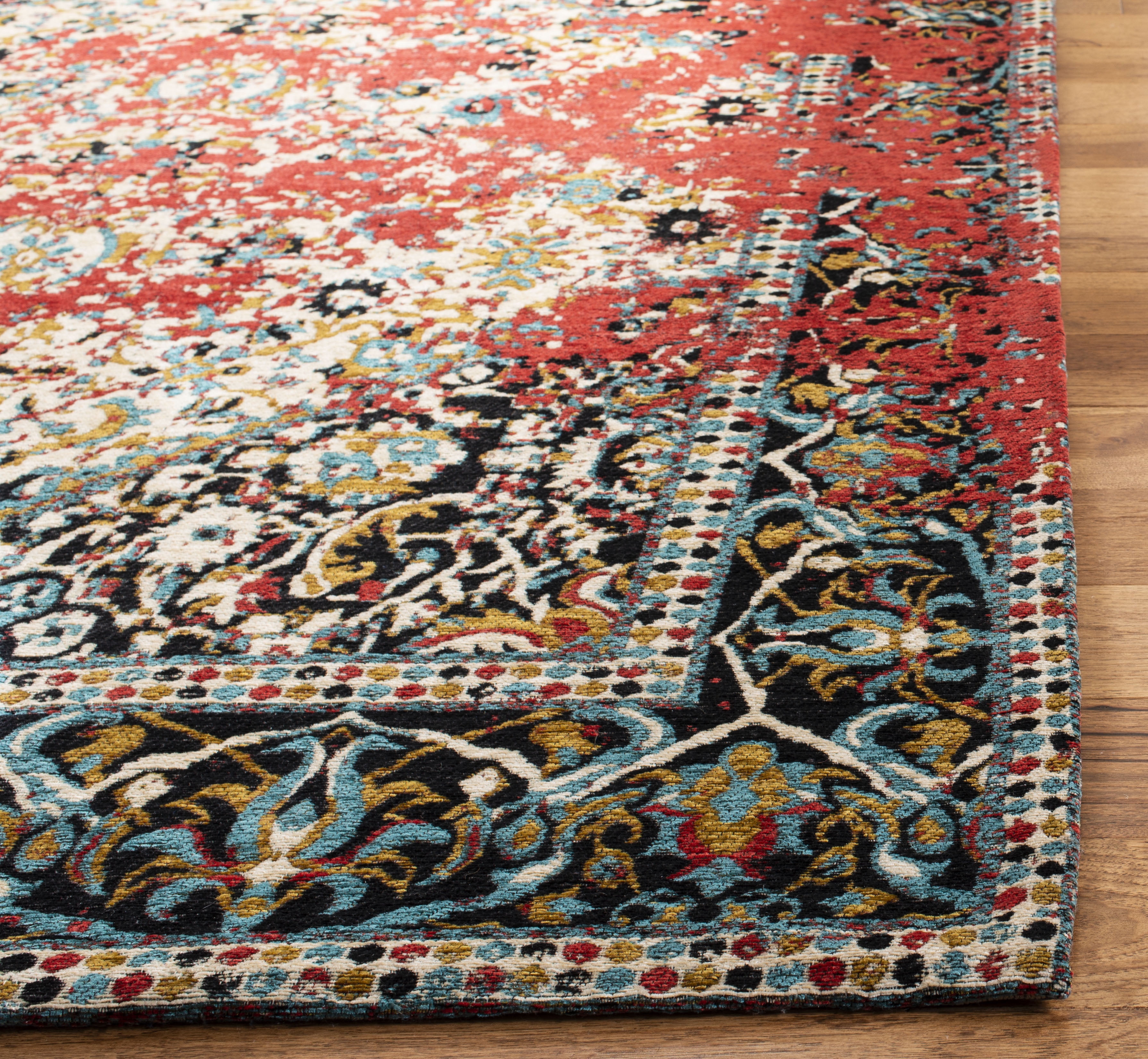 SAFAVIEH Classic Vintage Kian Floral Bordered Polyester Area Rug, Red/Charcoal, 6' x 9'