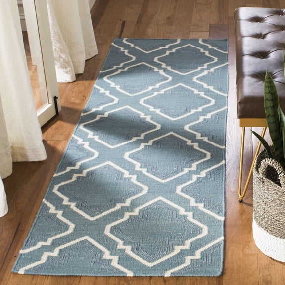 Safavieh Dhurries Pavel Geometric Wool Runner Rug, Blue/Ivory, 2'6" x 8'