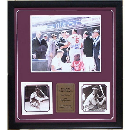MLB Stan Musial Autographed Framed 16x20 Picture in a 30x34 Frame
