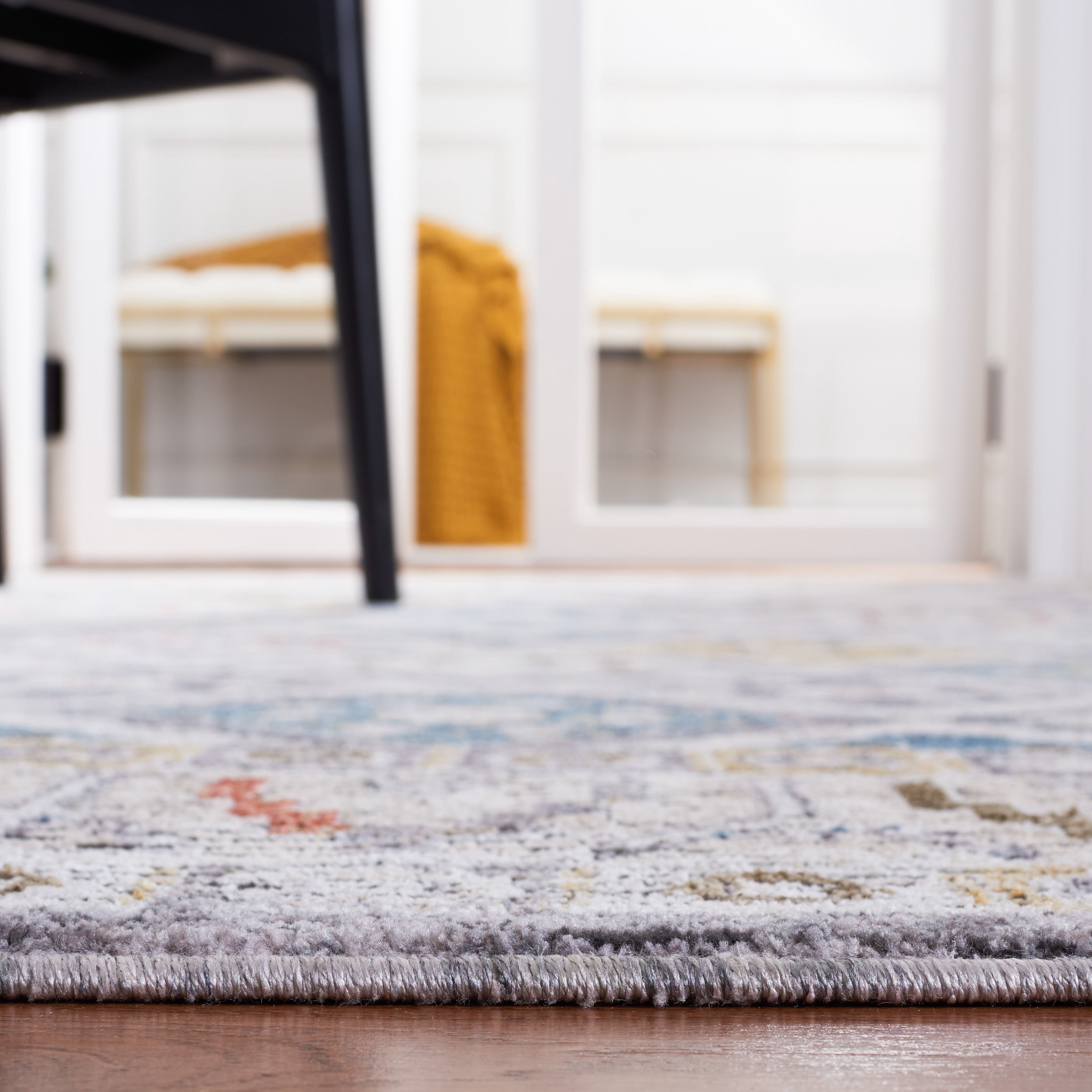 SAFAVIEH Sierra Jonette Geometric Area Rug, Ivory/Grey, 9' x 12'