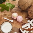 thumbnail image 2 of EOS Baume à Lèvres Sphère Lait de Coco Doux et Soyeux, 2 of 7