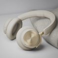 thumbnail image 4 of Auriculares Bang & Olufsen Beoplay HX inalámbricos ANC en tono dorado, 4 of 9