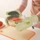 thumbnail image 1 of Un par de guantes de silicona antiescaldaduras y aislantes térmicos para horno microondas, guantes especiales de dibujos animados para horno de cocina resistentes a altas temperaturas y engrosados ​​, 1 of 5