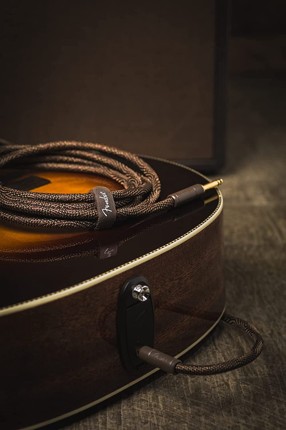 Fender® Paramount 18.6' Acoustic Instrument Cable, Brown MODEL #: 0990918007