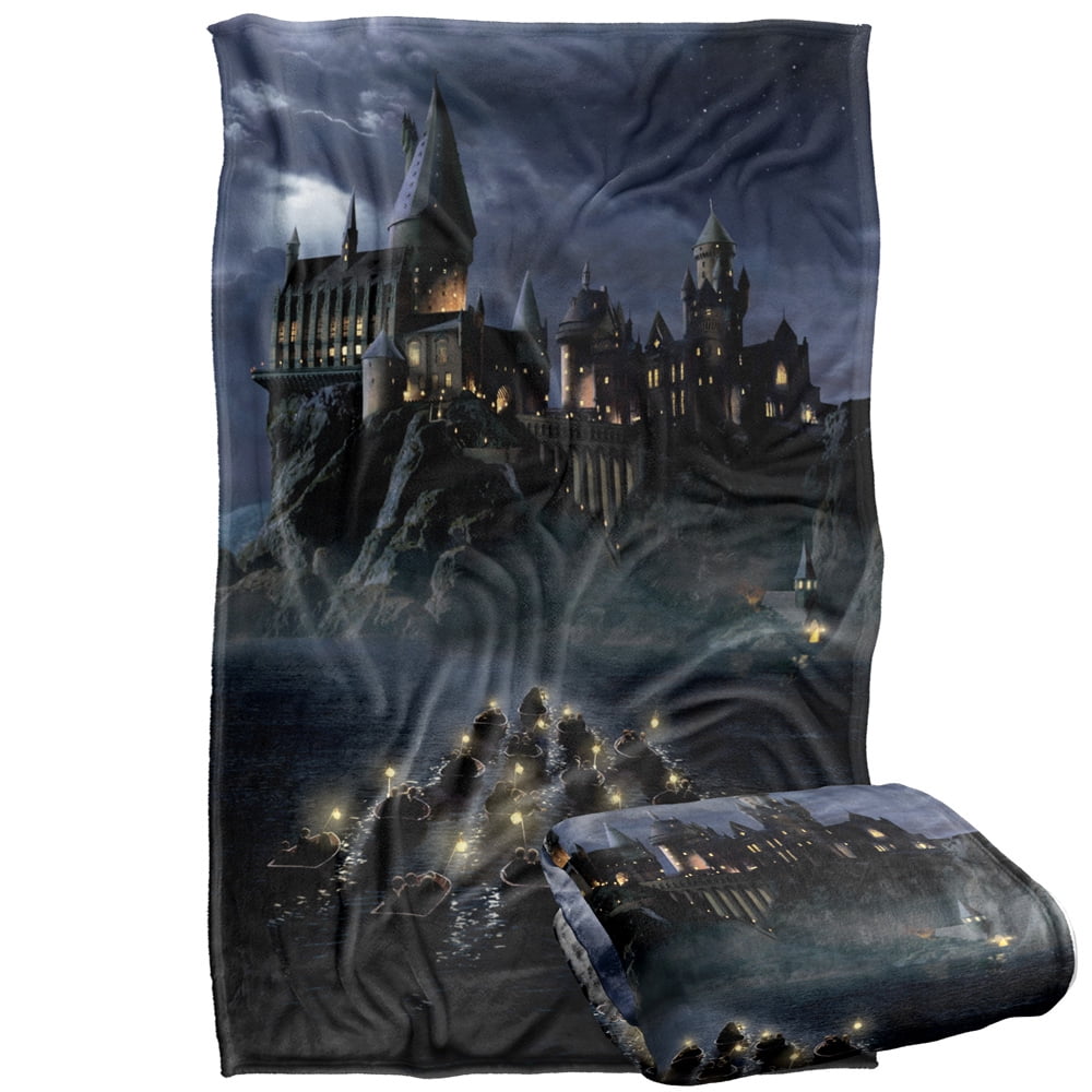Harry Potter Arrival at Hogwarts Silky Touch Super Soft Throw Blanket