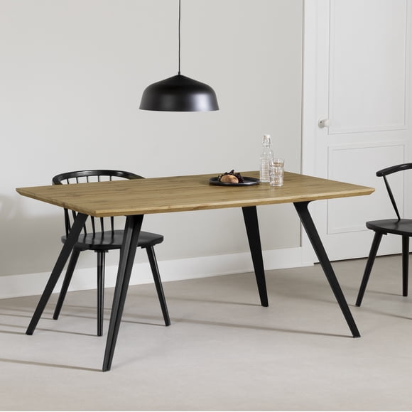 Dining Table with Metal Legs from the collection Flam South Shore