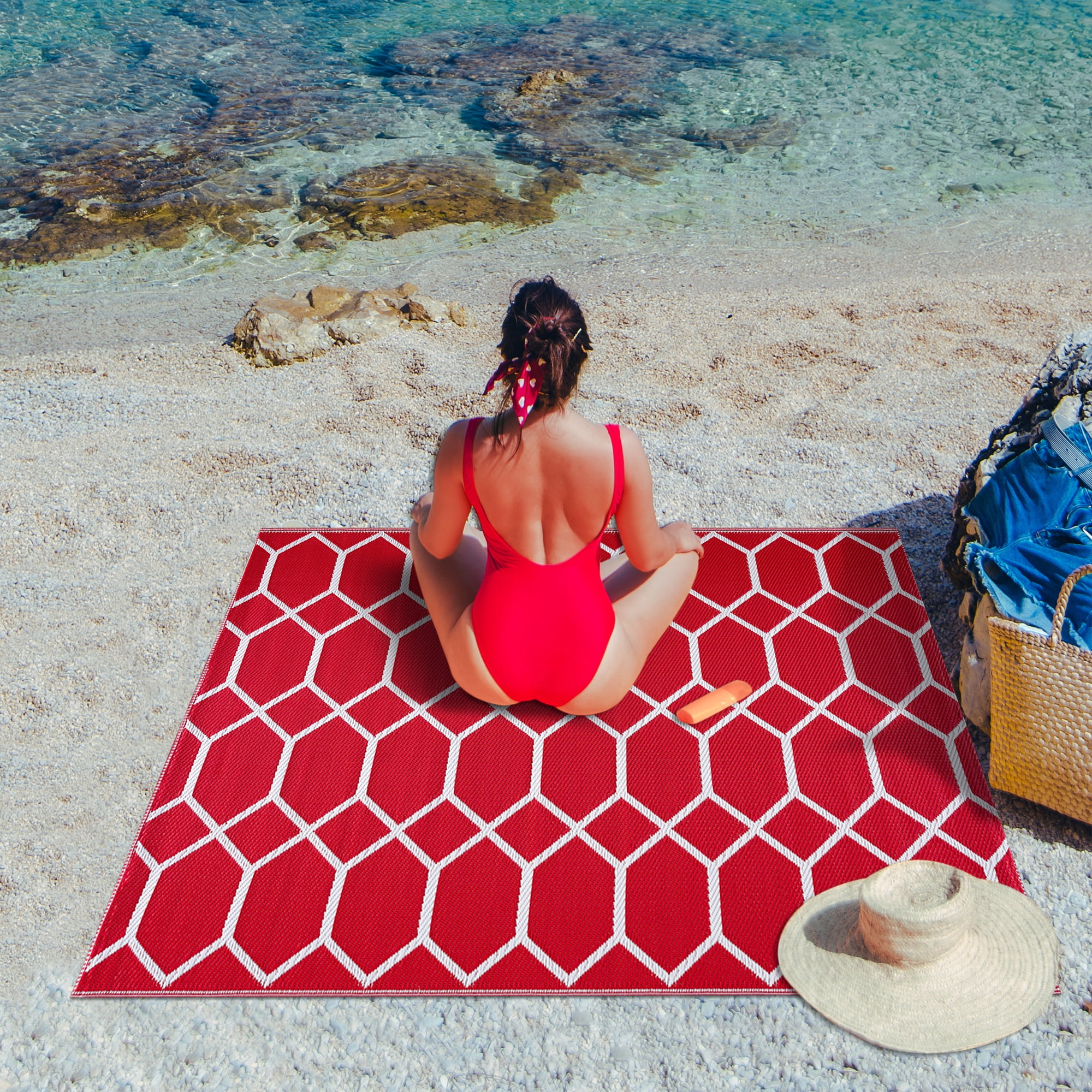 Playa Rug Reversible Indoor/Outdoor 100% Recycled Plastic Floor Mat/Rug - Weather, Water, Stain, Fade and UV Resistant - Miami- Red & White (4'x6')