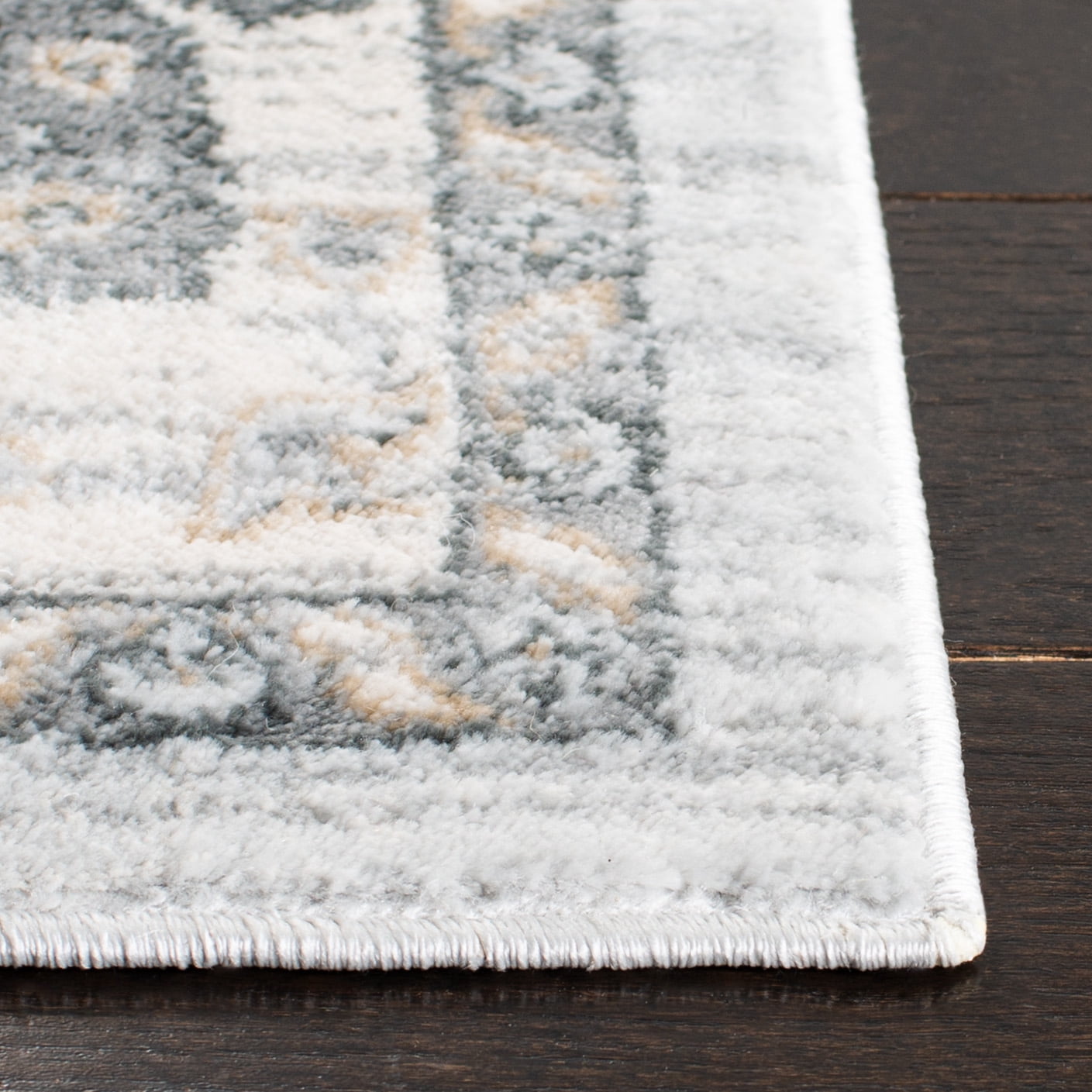 Safavieh Isabella Kiana Oriental Area Rug, Light Gray/Cream, 3' x 5'