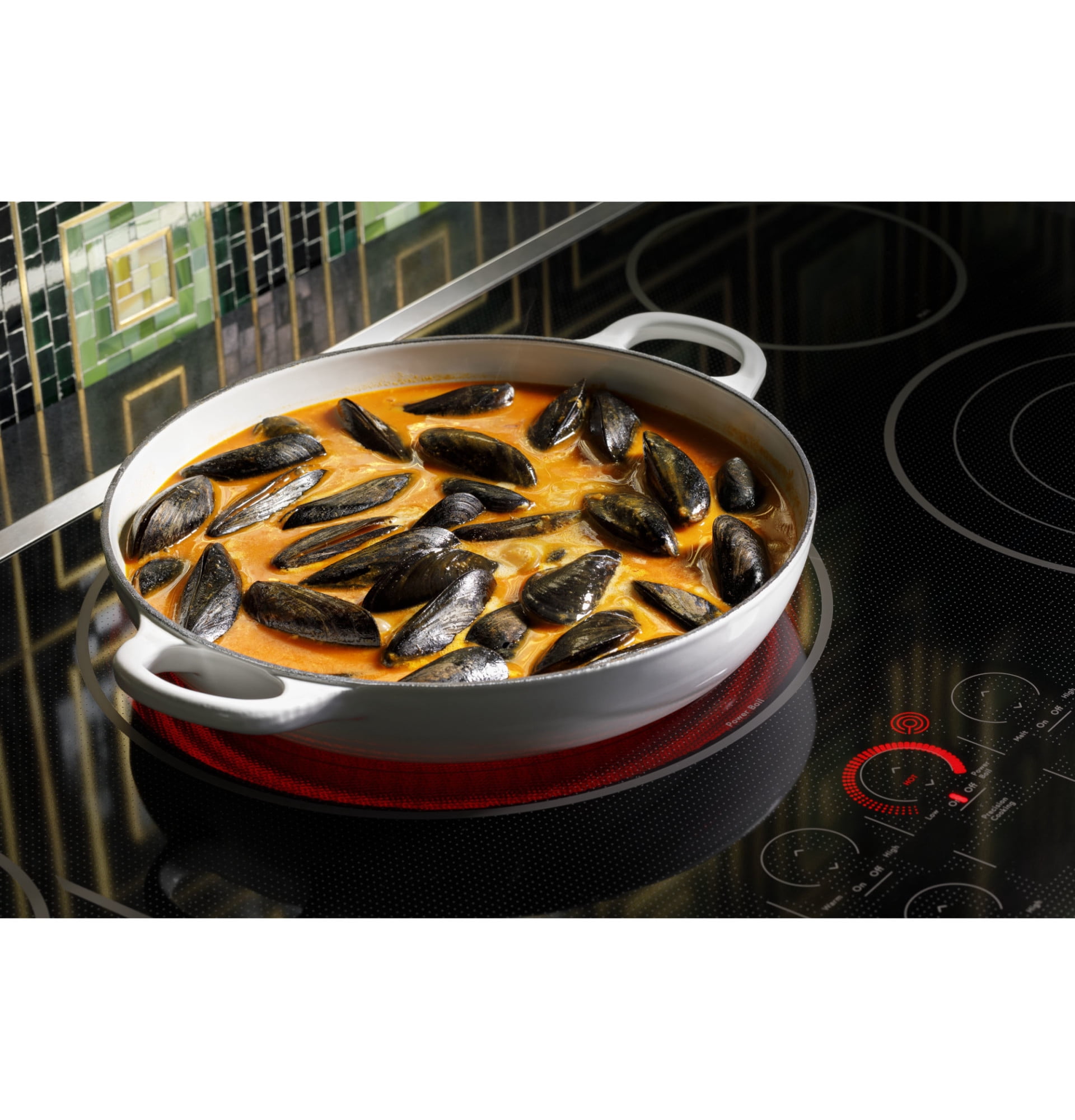 CEP90361TBB 36 Inch Radiant Cooktop With 5 Elements