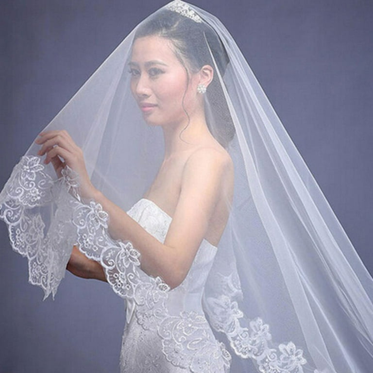 Elegant Tulle Wedding Veil With Lace Applique Edge Elegant Tulle Wedding Veil With Lace Applique Edge