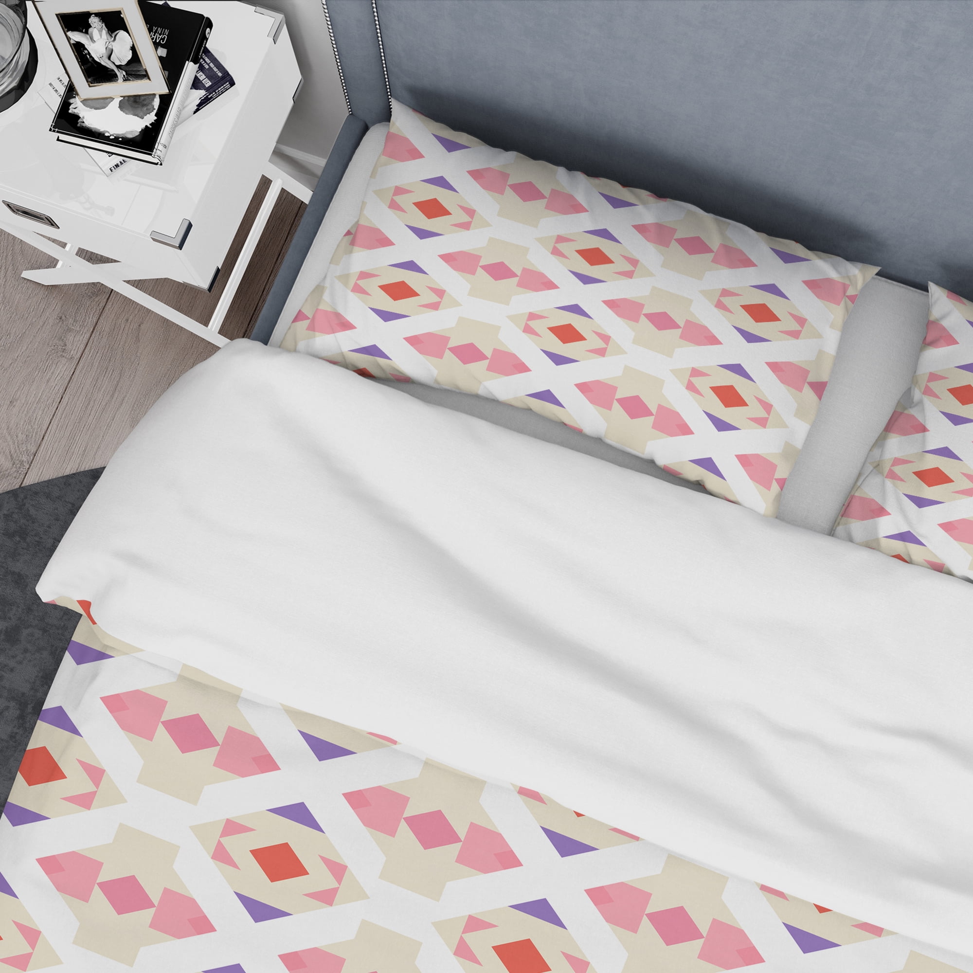 Designart 'Triangular Retro Design VII' Mid-Century Modern Duvet Cover Set