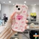thumbnail image 4 of Carcasa Para IPhone 12 11 13 14 PRO MAX 6 7 6S 8 14 Plus X XR XS MAX 11 12 13 Se 2020 6SPlus 7Plus 6Plus 8Plus 14Plus XSMAX Oso De Fresa De Dibujos Animados Lotso 3D Borde Curvo Ondulado Estuche Brill, 4 of 4