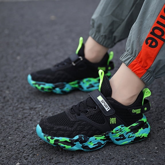 OOOUM Boys Mesh Sneakers Breathable Camo Sole Outdoor Sports Kids Running Shoes Lightweight Casual Daily Children Athletic Shoes Green US:12/5-6 Years