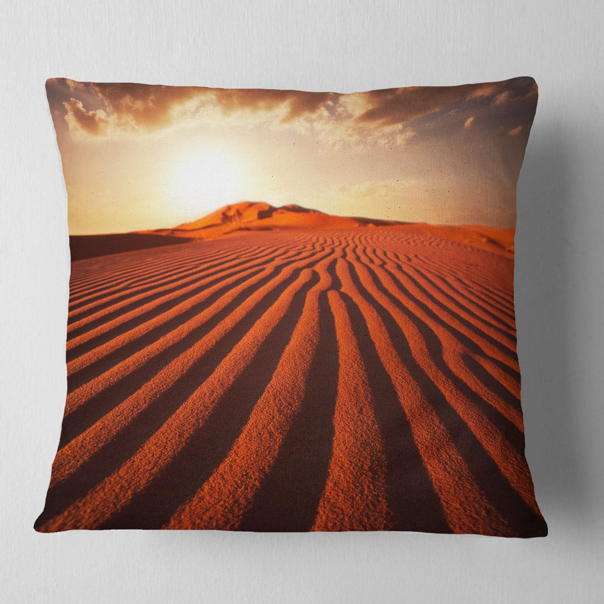 Designart Endless Brown Desert Dunes - Modern Landscape Printed Throw Pillow - 18x18
