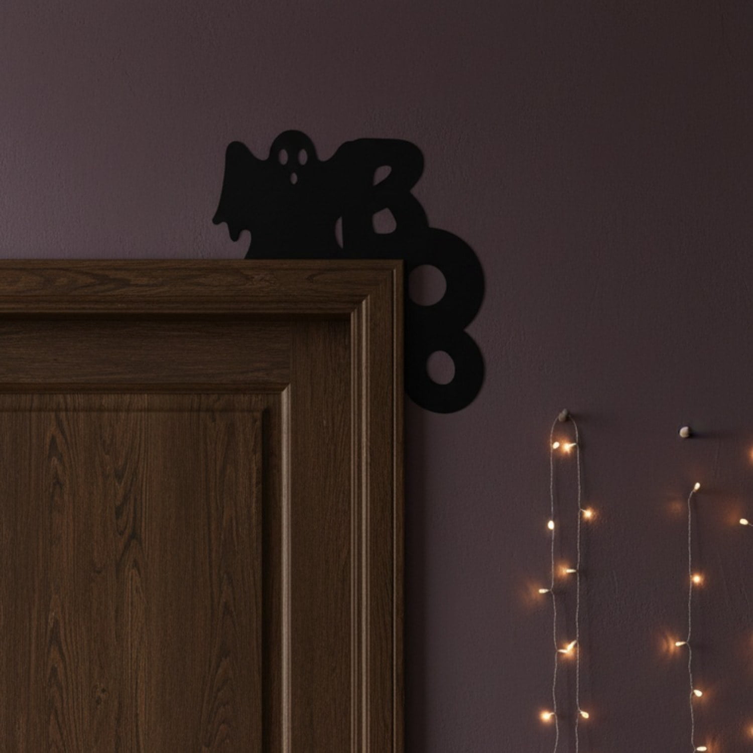 Halloween Ghost Door Hanging Sign, Gothic Farmhouse Wall Decor for Front Door, Dorm Room, Haunted House and Family Party