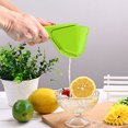 thumbnail image 4 of Exprimidor de jugo de mano sin esfuerzo, exprimidor de jugo de plástico, utensilios de cocina (verde) Sywqhk Libre de BPA, 4 of 7