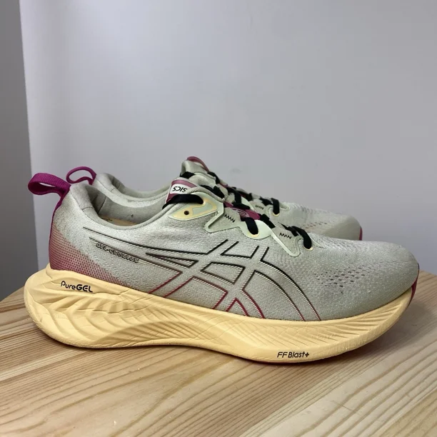 Asics Gel Cumulus 25 Athletic Running Walking Shoes Sneakers Womens Size 11