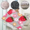 thumbnail image 4 of Alfombras de baño Linda alfombra de baño de fresa Accesorios de baño, alfombra de flores divertida Alfombra de piso antideslizante, alfombra de baño lavable a máquina Alfombra de microfibra suave, 4 of 5