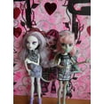 thumbnail image 5 of Monster High Ghoul Chat Doll 2-Pack Rochelle Goyle & Catrine DeMew, 5 of 5