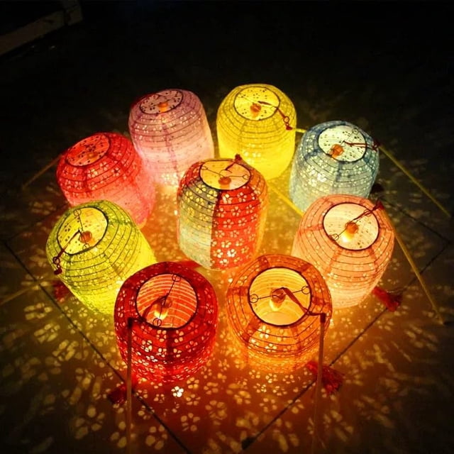 Set de 10 faroles de papel Xidouyuer de 15 cm con luces LED y borlas