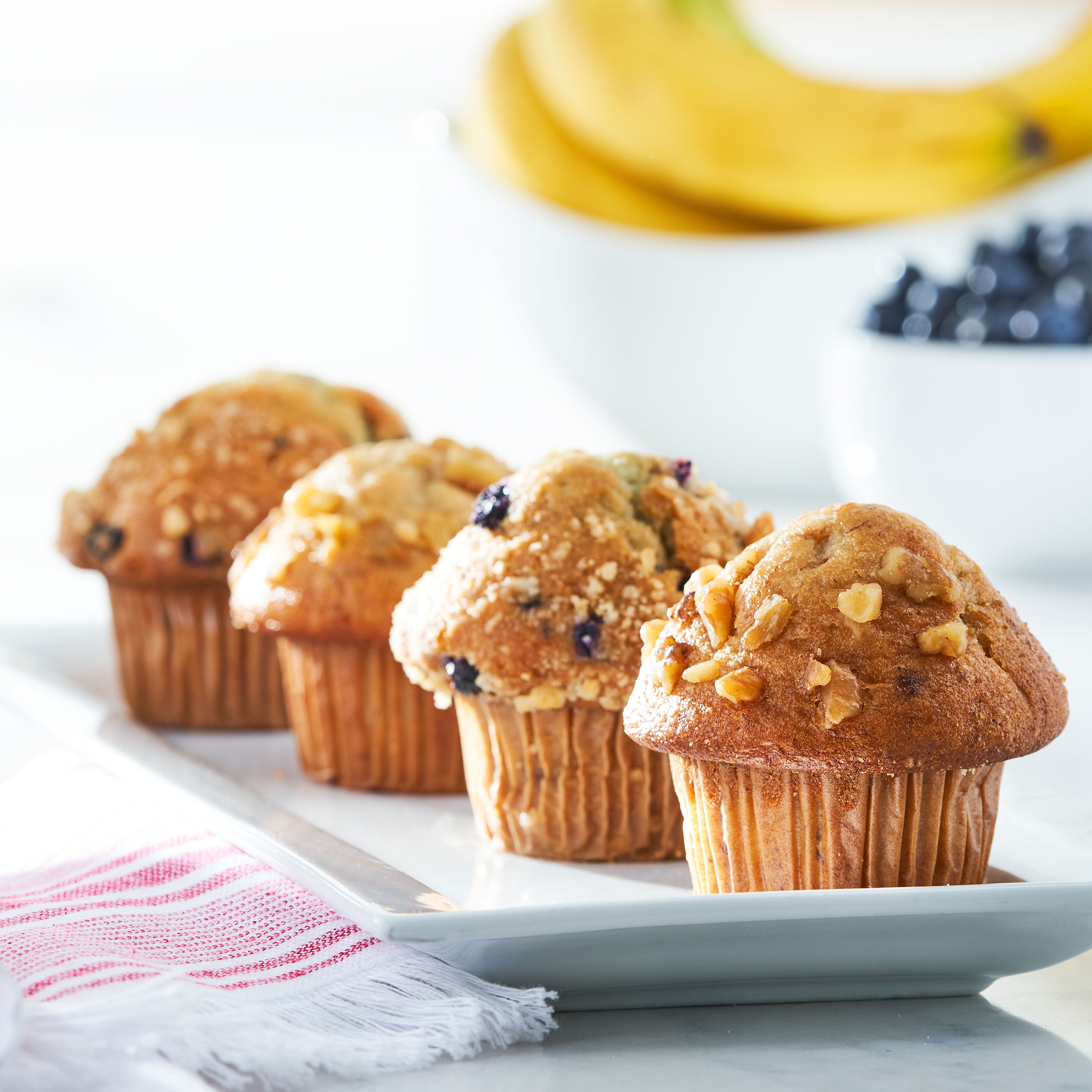 Marketside Blueberry & Banana Nut Muffin Variety Pack, 14 oz, 4 Count