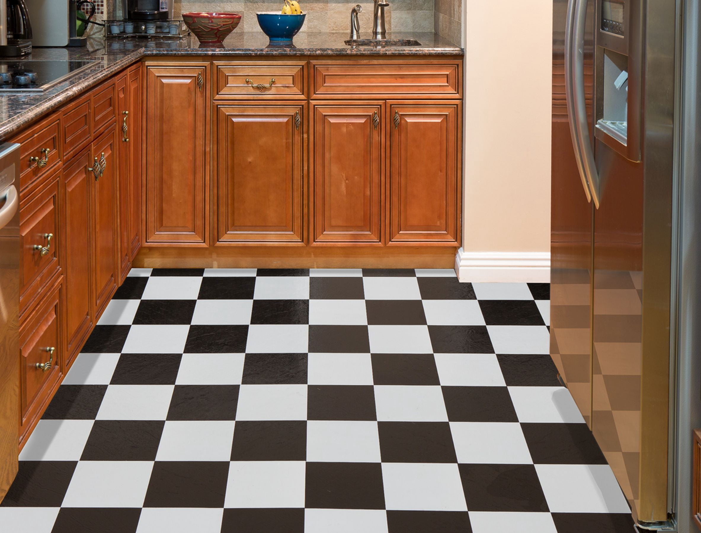 Traditional Elegance Madison Black & White 12x12 Self Adhesive Vinyl Floor Tile - 20 Tiles/20 sq. ft.
