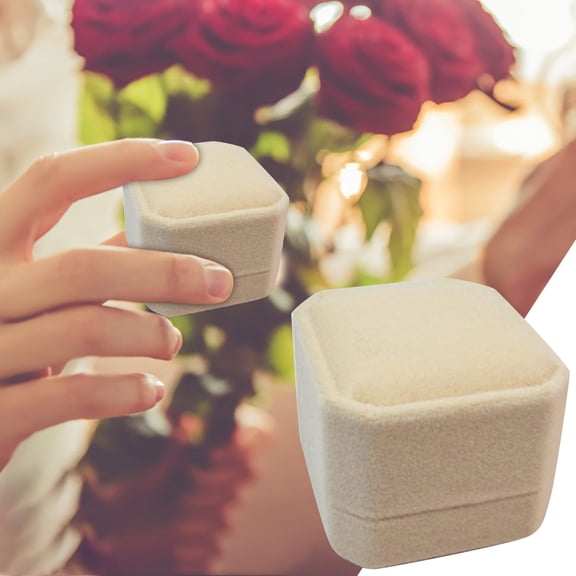 Jewelry Velvet Ring Boxes for Engagement and Wedding Elegant Jewelry Packaging Compact 4x5x55cm for Rings, 5 cmx5.5 cmx4 cm, Beige
