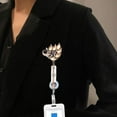 thumbnail image 3 of Soporte de insignia retráctil Yinane Estilo A, 3 of 6