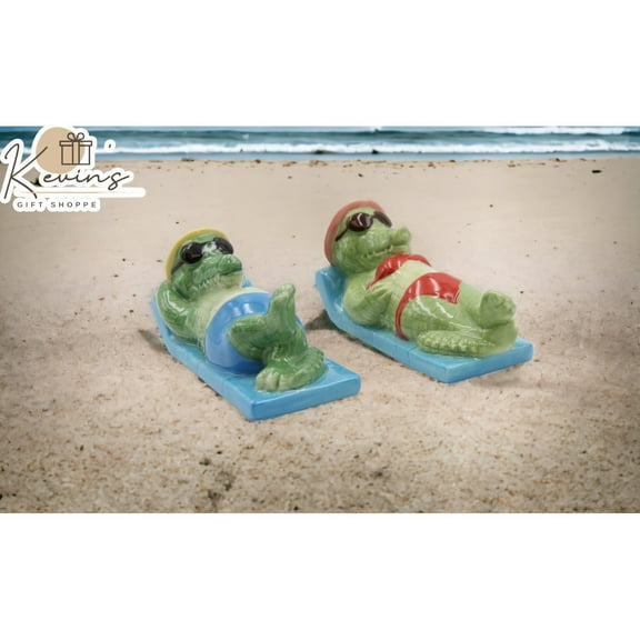 Kevins Gift Shoppe Ceramic Alligator Couple Bathing in the Sun Salt and Pepper Shakers
