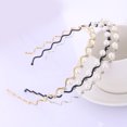 thumbnail image 4 of Diadema ondulada para mujer, antideslizante, brillante, con diamantes de imitación y perla, banda estrecha, antioxidante, elástica, para decoración del cabello, para fiestas, bailes de graduación,, 4 of 8