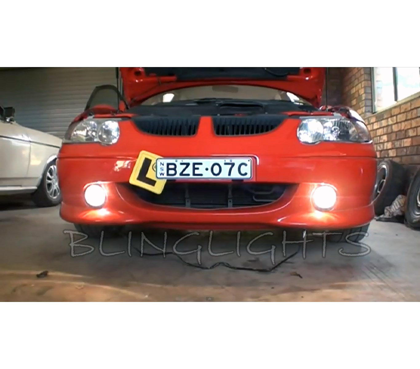 Holden VT VX Commodore Xenon Fog Lamps Driving Lights (19972002) in