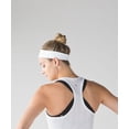 thumbnail image 4 of Vincha Lululemon Fly Away Tamer II Blanca para Entrenamiento, 4 of 5