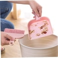 thumbnail image 2 of Herramienta de limpieza multifuncional, recogedor de plástico, paño de limpieza de lana de coral, lindo juego de limpieza auxiliar 2 en 1 para niños rosa, 2 of 5